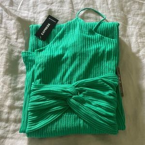 Vibrant green midi dress size medium. This is NWT. Sheer mid length overlay.